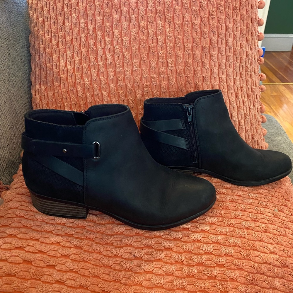 Clark’s bootie, black, worn once, size 8.5.